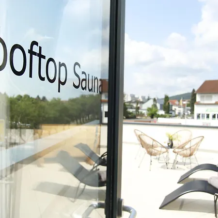 Amelie No 3 & 酒店