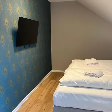 ホテル Amelie No 3 & *