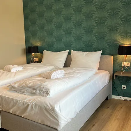 Amelie No 3 & 酒店