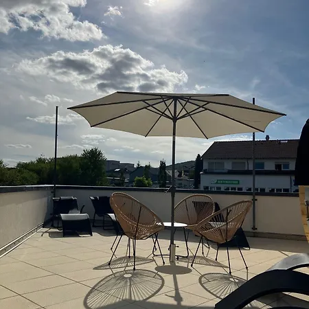 Amelie No 3 & 施伟根-莱齐腾巴赫