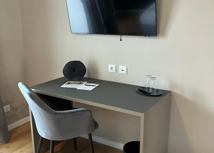 Amelie No 3 & 호텔 *