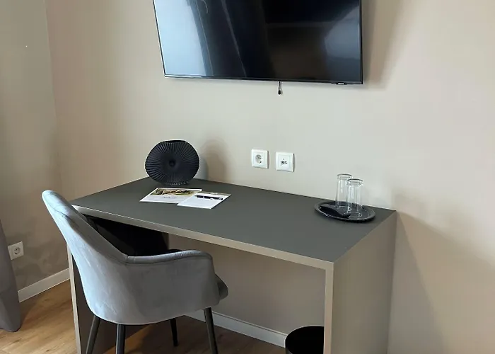 Amelie No 3 & 호텔 슈바이겐레크텐바크