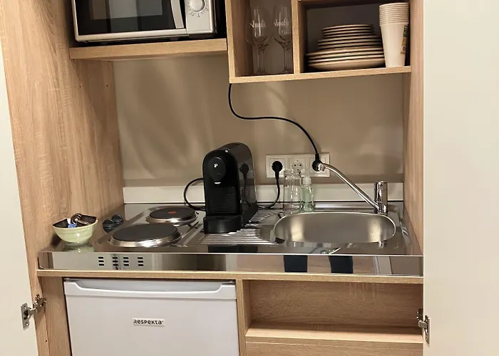 Amelie No 3 & 슈바이겐레크텐바크